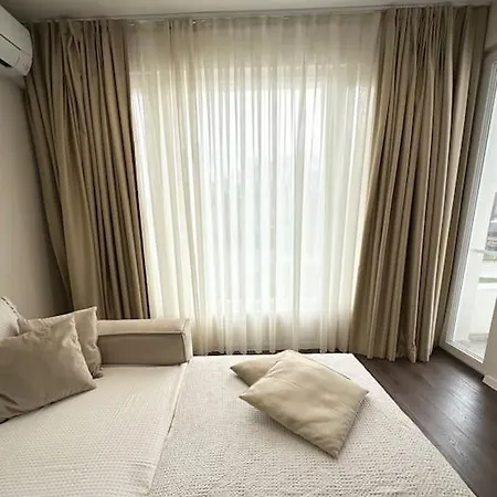 アパート New Luxury Furnished - Beach, Center & Fast Wi-fi ヴァルナ